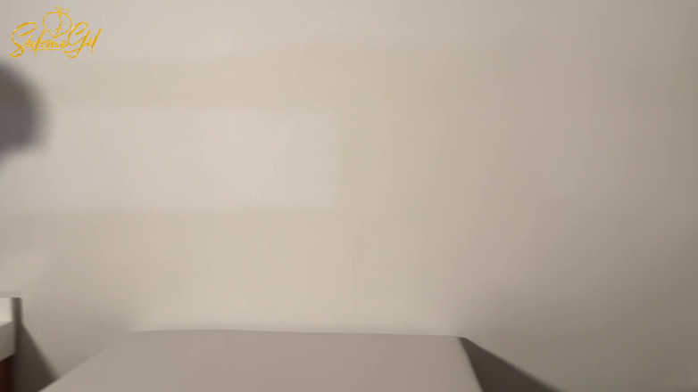 Salome Gil: Perverse masseuse fickt mich und kommt in meinen arsch - teil 2