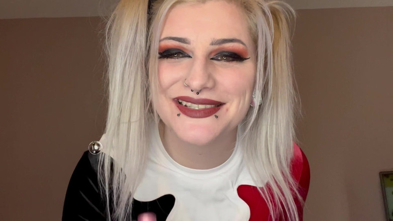 EeveeXo: Harley Quinn se féminise et te baise