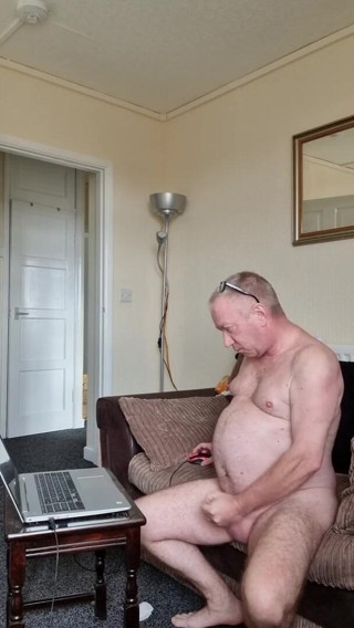 Robert Ellis porn: Lelaki melancap sehingga pancutan mani