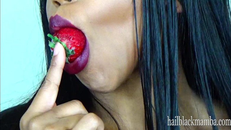 VeryCruelAspen: Queen Black mamba: fragola provocante 720p