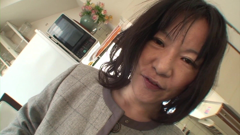 Japan Lust: Makiko-san'ın sıkı amcığı için mutfakta sıcak bir karşılama