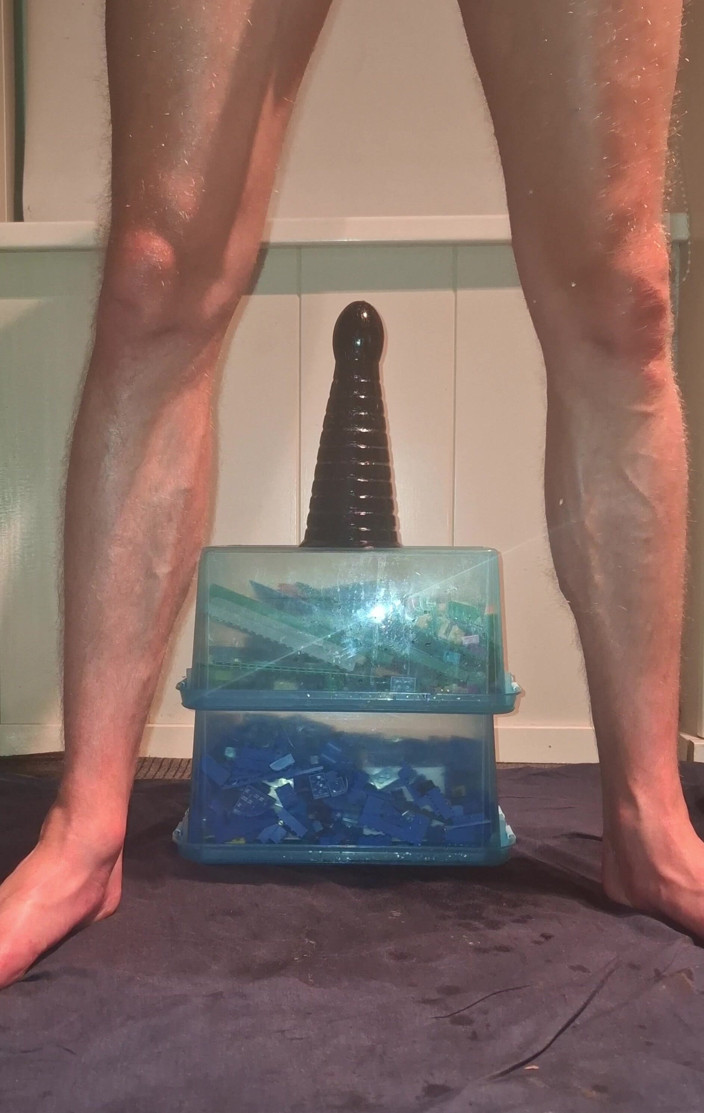 NoFace Twink X: Solo, schwuler twink, anal mehrere enorme dildos - extreme pissende orgasmen