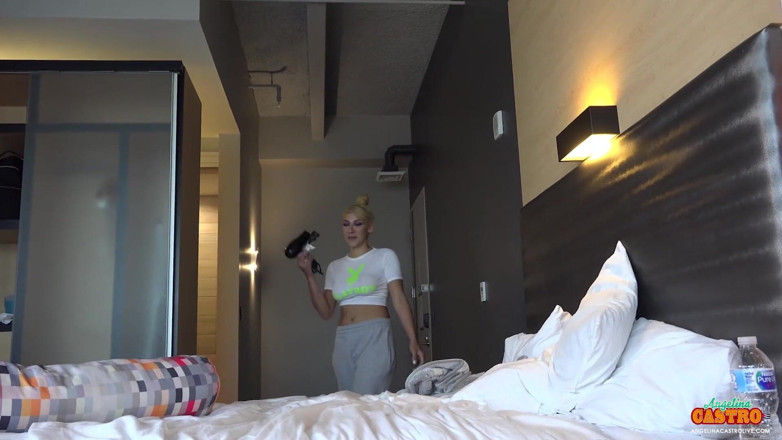 Angelina Castro: Angelina Castro invites neighbor Valentina Jewels to get dicked down...