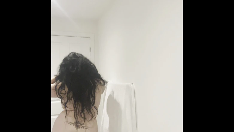 Bonononono: Strip tease and playing with my pussy
