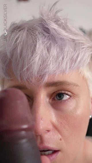 Traindo com tomboy bestie da sua namorada - Jaq Quicksilver pega você assistindo e seduz você