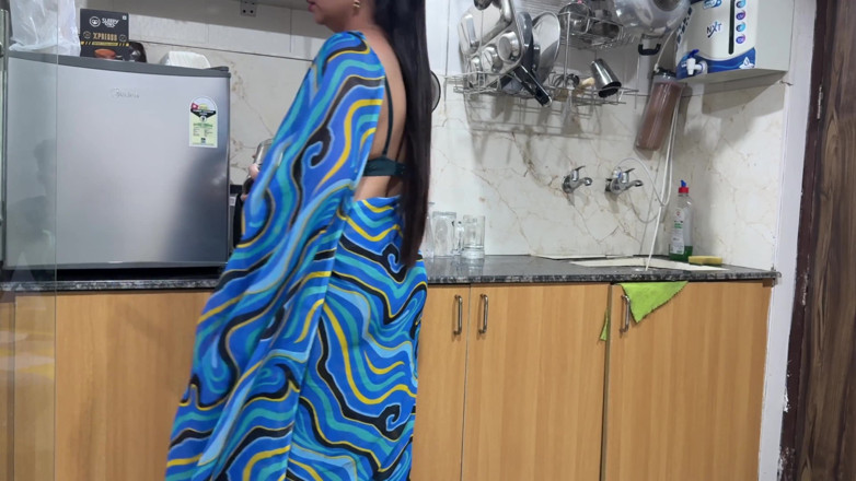 Hornycouple149: Stepson Is Addicted to Porn and Stepmom Uses Her Body...