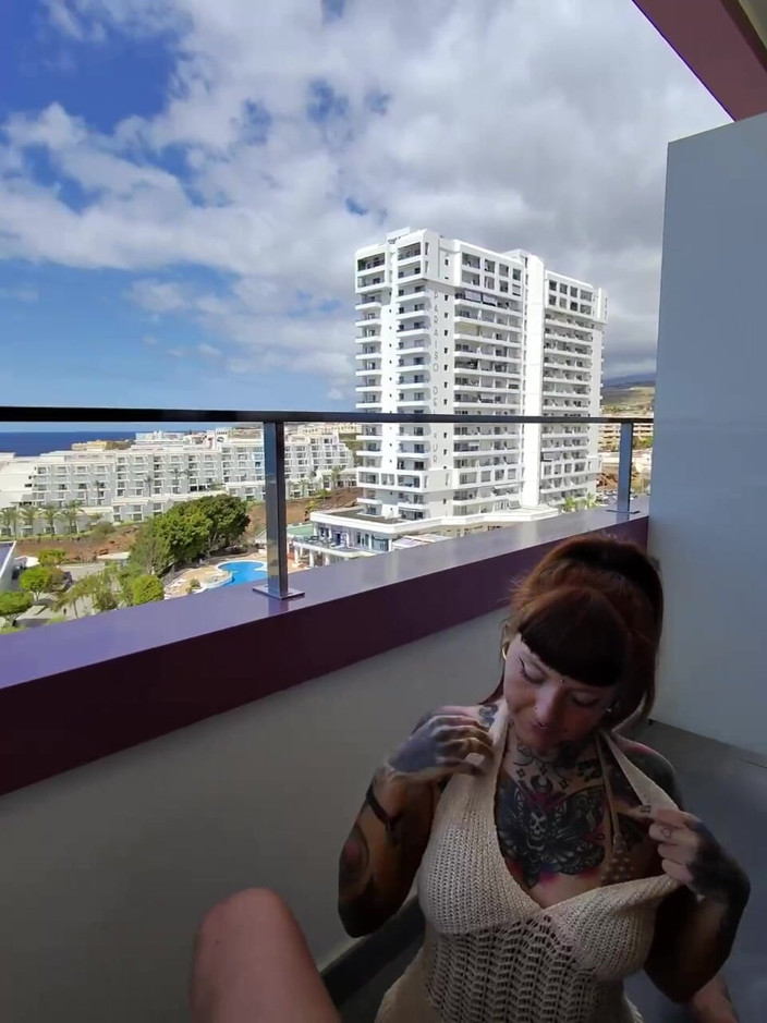 Yourfavecumslut: Blowjob berisiko di Balkoni Dalam Tenerife