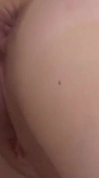 Terry Lynn aime baiser et il aime vraiment le sexe anal