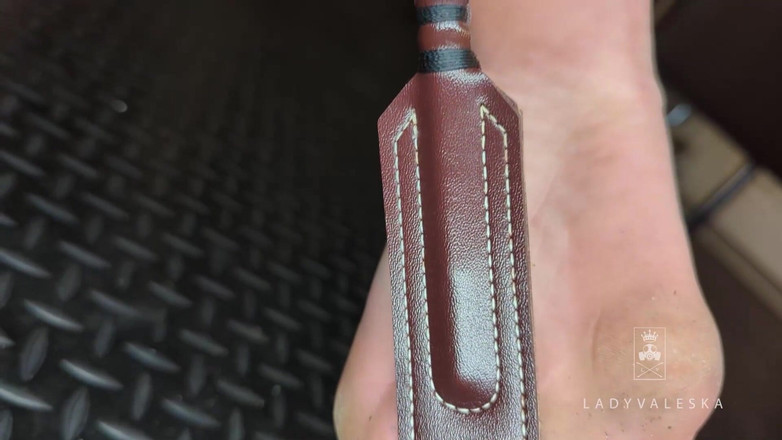 Lady Valeska: Быть моим грязным фут-фетиш рабом в видео от первого лица