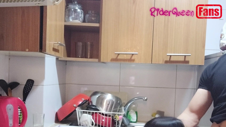Riderqueen: Videos für fans: ein maskierter junger mann fickt mich in...