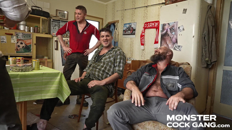 MonsterCockGang: Gang di cazzi mostruosi 5.1: cazzi mostruosi come sollievo dallo stress