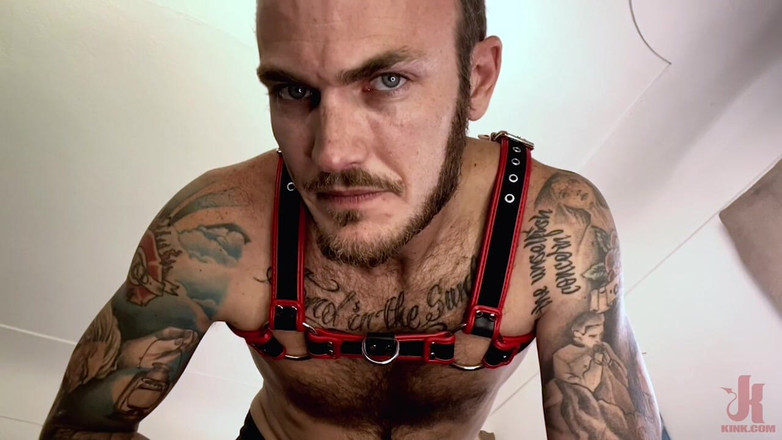 Kinky Bites Gay: Nu poți trăi fără pula lui Christian Wilde