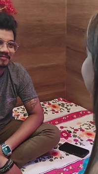 Viral Video of a Man Caught Having Sex with a Girl in a Hotel