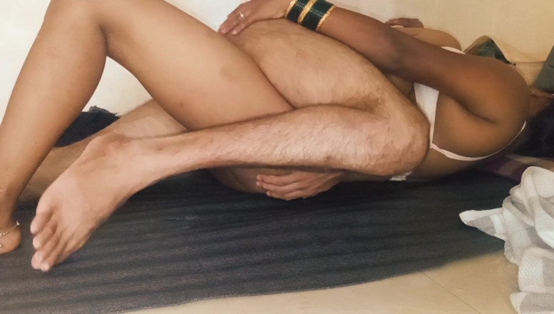Harder299: Del 2-het indisk by styvmamma njuter av romantisk sex.