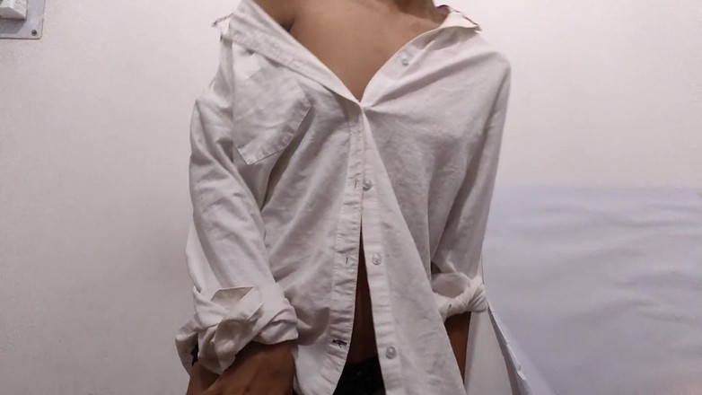 desigirl93: Мила вебкам-дівчина сквіртує знову і знову