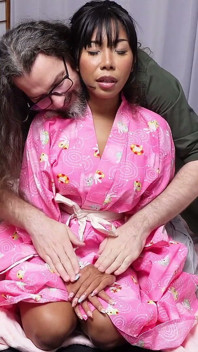 Shibari Bondage, Hitachi, Consolador de metal - ¿qué más necesita una chica asiática bonita?