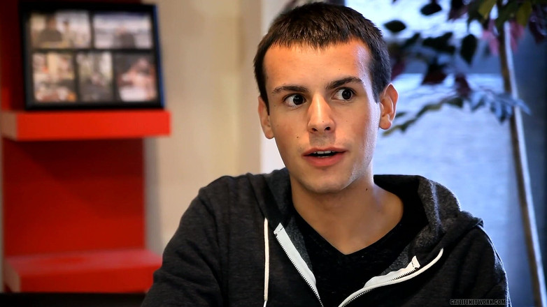 Lollipop Twinks: Vysokoškolská studentka má rozhovory