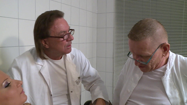 MMV Films: Scandalo Sessuale Dal Ginecologo - Una Paziente Tedesca Arrapata Succhia Un...