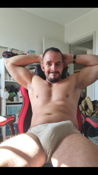 I Woke up Very Horny, Look How I Am.