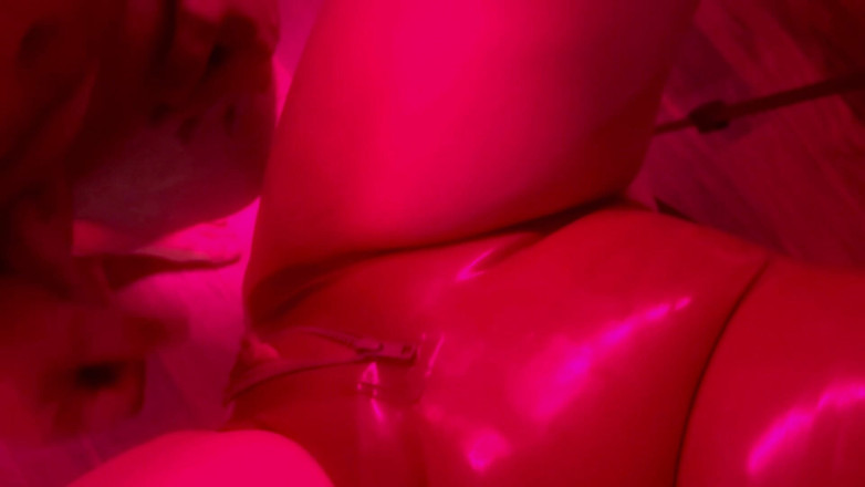 Velvet Witch 87: 라텍스의 BDSM 그네에서 하드 빌어 먹을