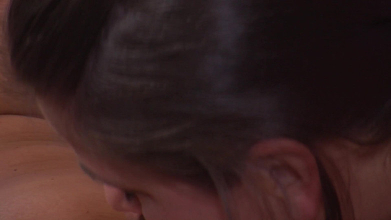 Erotic Club: Atuk Sedang Berkongkek! Apabila Nenek mendapati bahawa si jalangnya mempunyai...