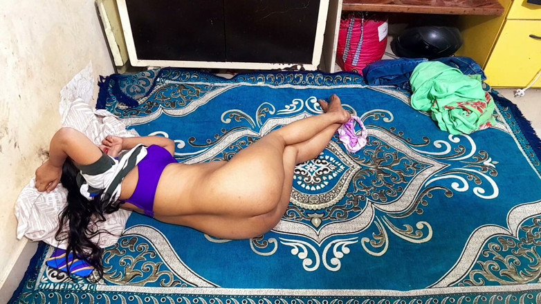 Hot Indian Aunty: Індійська тітонька раком, відвертий хардкорний трах