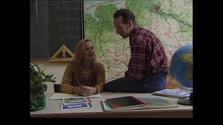 MMV films - The Original: İki harika genç büyük memeli kız sikiliyor ve canavar yaraklarla...