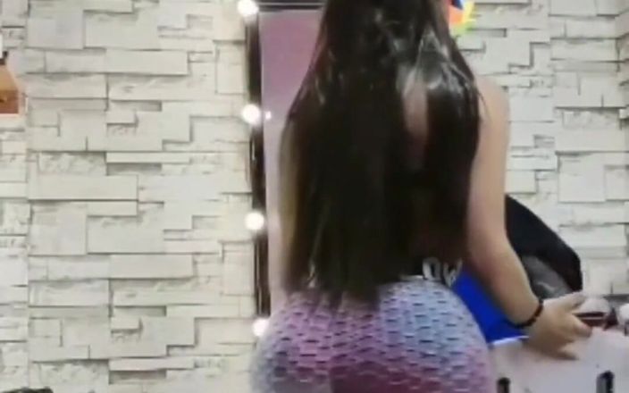 Kevinisssa studio: Adakah Anda Mahu Memenuhi Fantasi Ini?