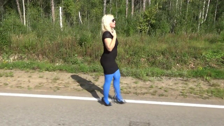 Nylon-Heels: Blue pantyhose