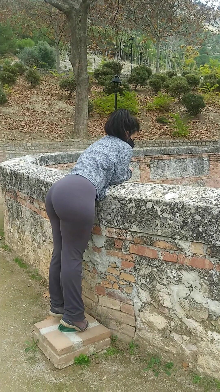 DragonGalaxy11: Seks luar dan blowjob di gunung dengan si rambut coklat...