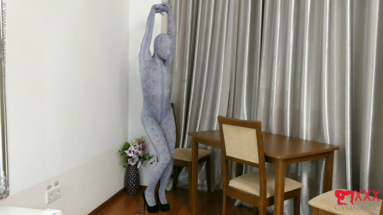 ZentaiDolls: Wrapping in the hotel