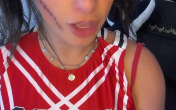 Emanuelly Raquel: Sexy Zombie Cheerleader Blowjob / Boquete Da Lider De Torcida