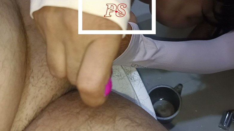 Pstarindia123: Hintli yenge yarak kılı edepsizce konuşuyor aşırı yakın çekim