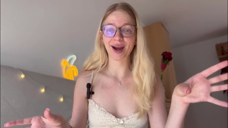 Goddess_Bella_Rae: Tonton aja video ini sebelum kamu mulai dengan femdom