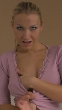 Sacudidas De Chicas - 2_beautiful Rubia Tetona Y Con Curvas Disfruta Sola En Casa Con Su Consolador Rosa