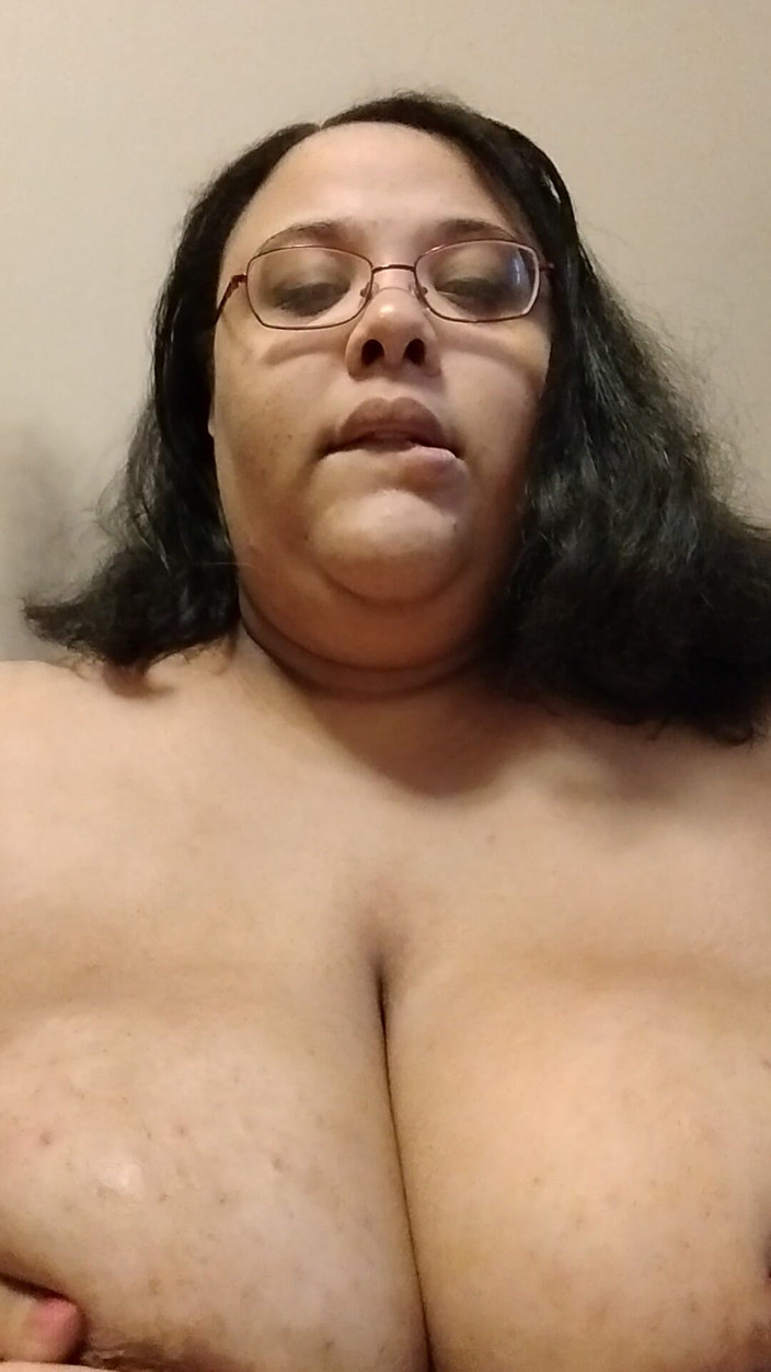 Jessica pigslut: Una troia grassa ti implora il cazzo!