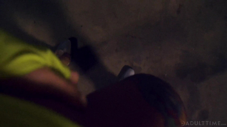 Adult Time: Abella Danger e Joanna Angel em sexo anal hardcore