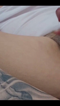 Ik had laatst een kleine cumshot! Hier is een vertraagde clip ervan