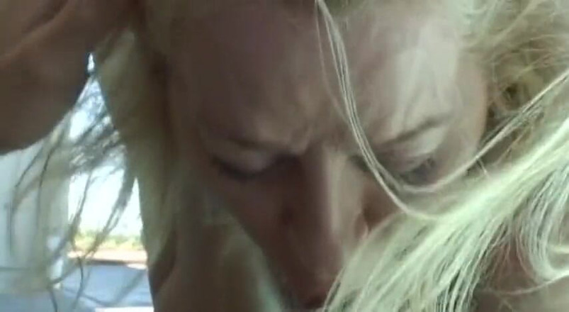 MILF my Cock: MILF blonde yang cantik dengan buah dada besar dikongkek di...