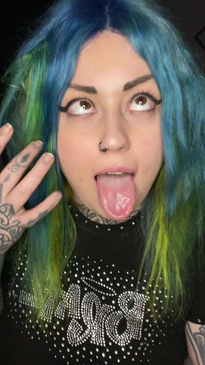 Miss Valentina: Taťkova Ahegao děvka