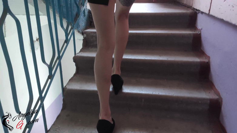 AnGelya G: Horny girl sucking dick into porch - outside fucking