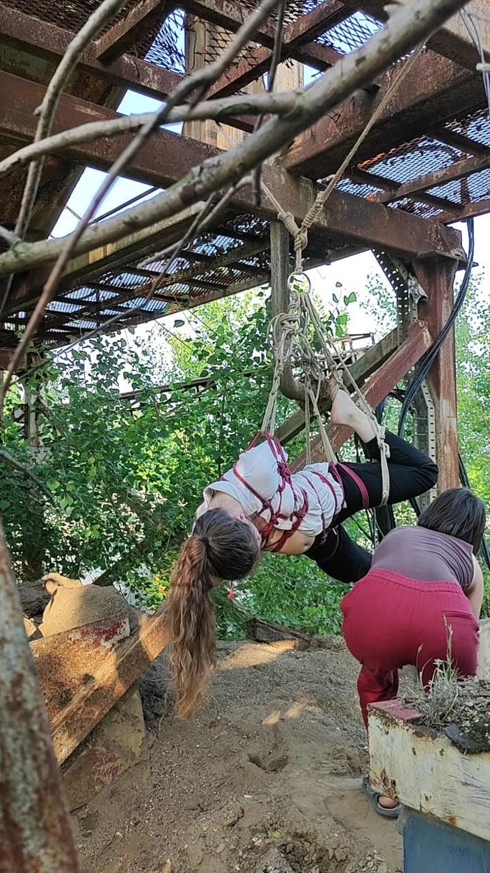 FenekManul: Prințesa Shibari iese afară