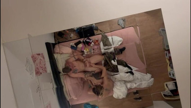 Line23: Lo masturbo con una vagina y lo dejo que termine...