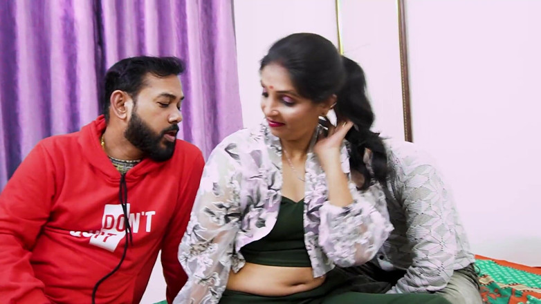Queen star Desi: Hardcore Threesome Story of a Couple &amp; Her Elder Stepbrother