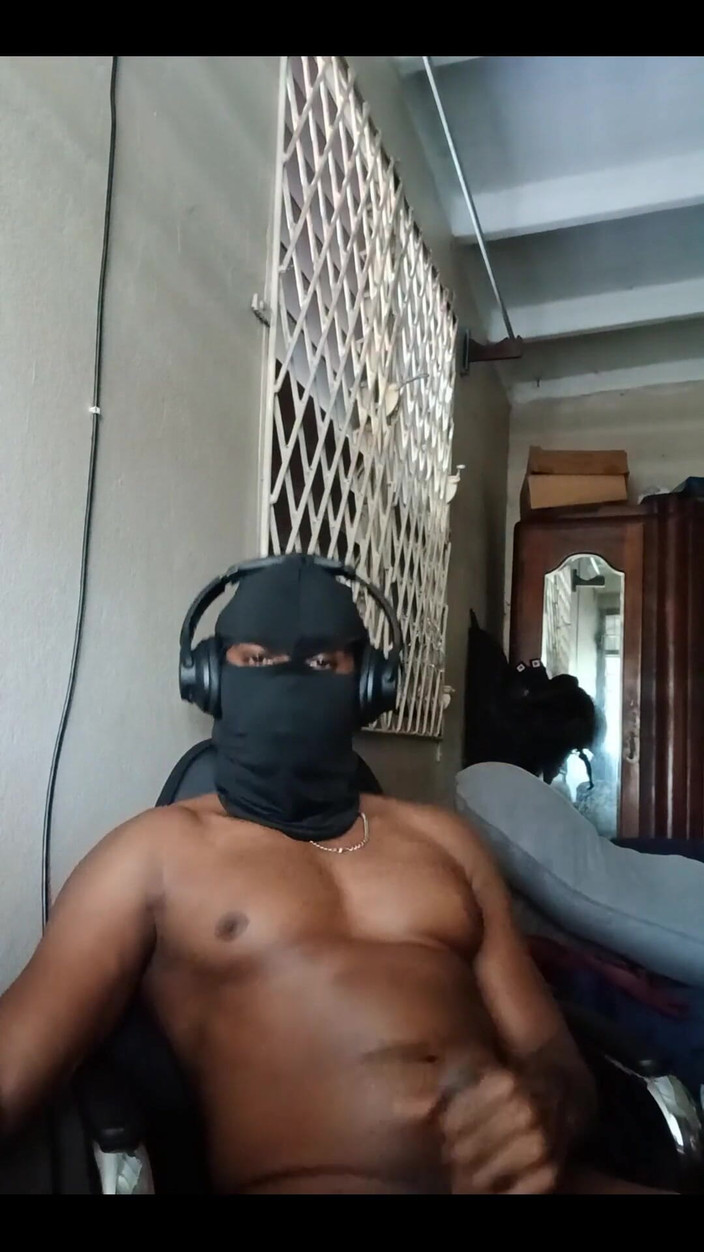 King Kingston: Mi sono sentita eccitata stamattina. )