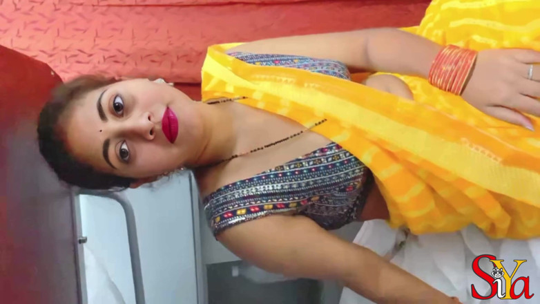 Vicky Siya: Siya la bhabhi indienne en lune de miel dans le...