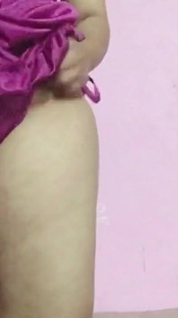 Nora Fateh裸体视频