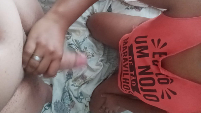 Jr and denies: Uma Punhetinha Gostosa Falando Putaria