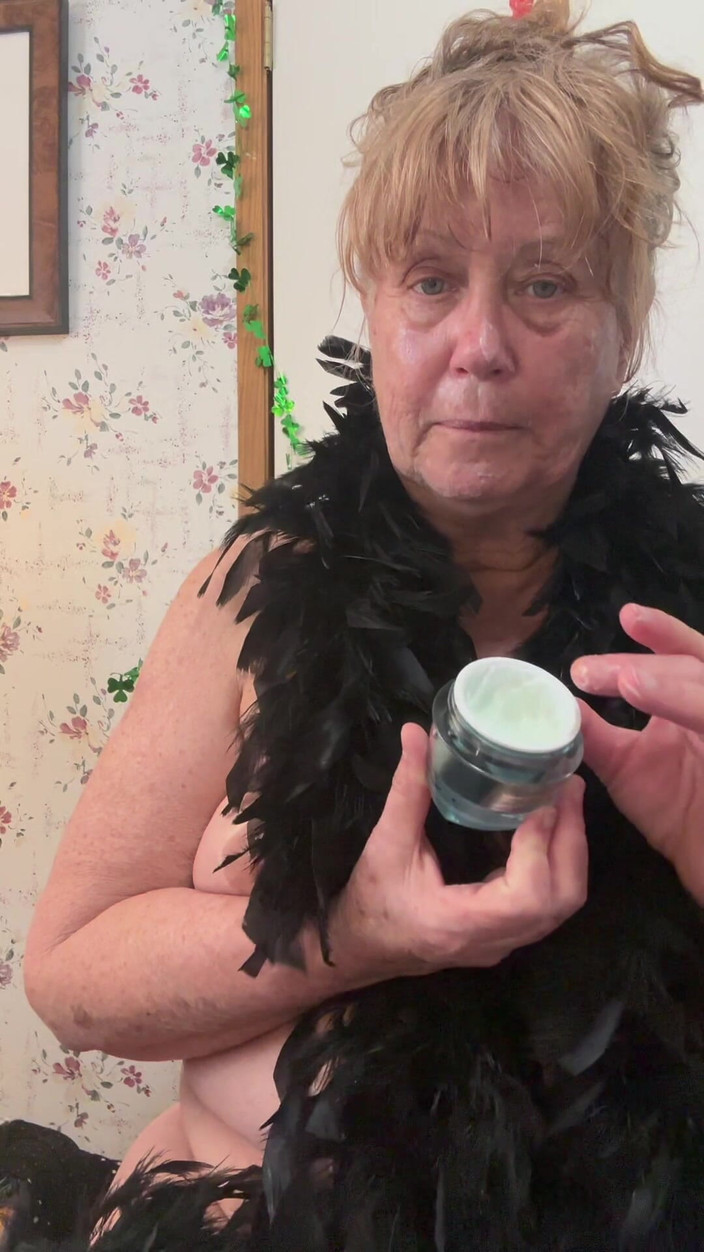 Big Ass 4 U: Väntar på din grädde i mitt ansikte