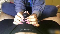 College-couple: Honění na šortkách, honění se spermatem v boxerkách, špinavý orgasmus, předčasná ejakulace